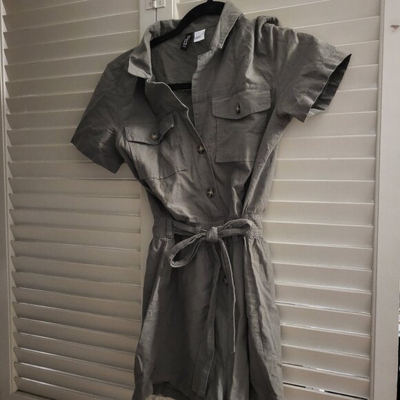 Women's Khaki Short Romper H&M Size 0 - Picture 1 of 6
